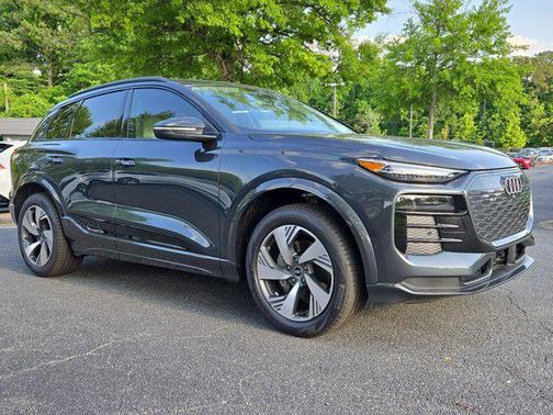 2025 Audi Q6 e-tron Premium Plus quattro