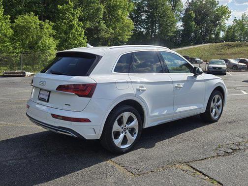 Ibis White 2021 Audi Q5 45 Premium Plus