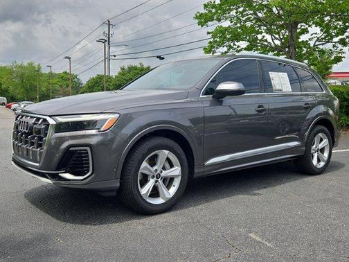 2025 Audi Q7 45 Premium