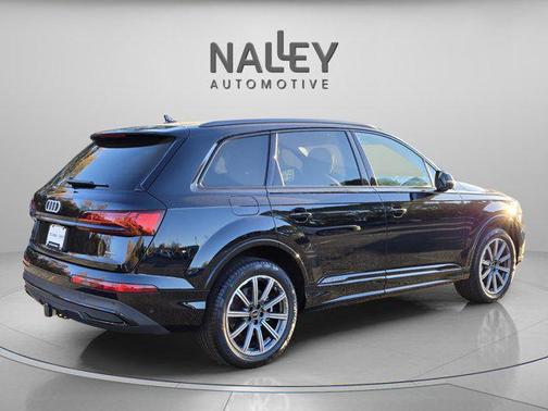 2023 Audi Q7 45 Premium Plus