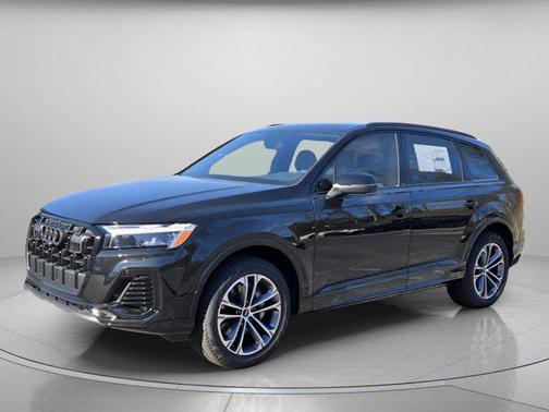 2026 Audi Q7 45 Premium