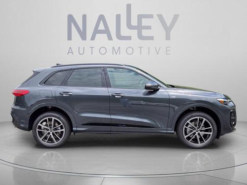 Tambora Gray Metallic 2026 Audi Q5 Premium Plus TFSI quattro S tronic