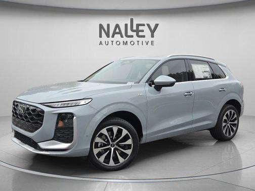 Arrow Gray Pearl Effect 2026 Audi Q3 TFSI quattro S tronic