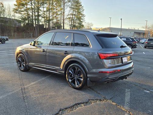 2025 Audi Q7 55 Prestige