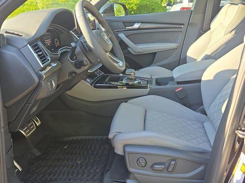 2025 Audi SQ5 3.0T Premium Plus
