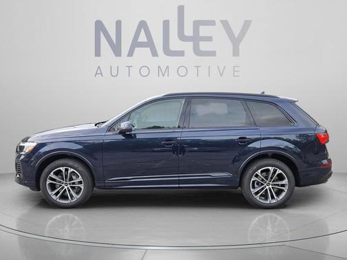 Waitomo Blue Metallic 2026 Audi Q7 45 Premium