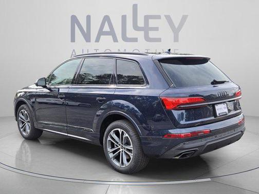 Waitomo Blue Metallic 2026 Audi Q7 45 Premium