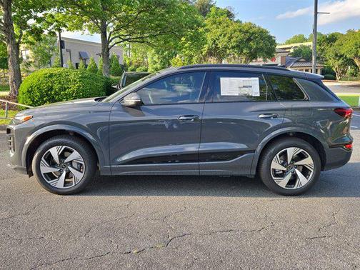 2025 Audi Q6 e-tron Premium Plus quattro