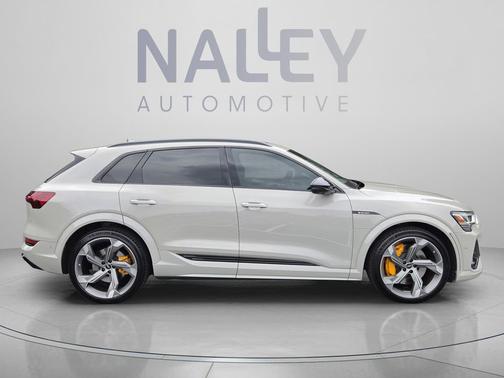 Siam Beige Metallic 2022 Audi e-tron S Prestige