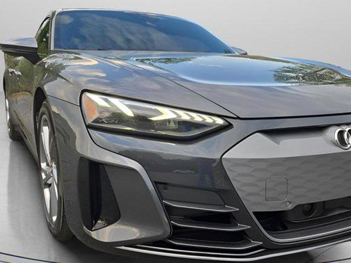 2022 Audi e-tron GT Premium Plus