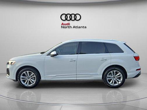 2025 Audi Q7 45 Premium Plus