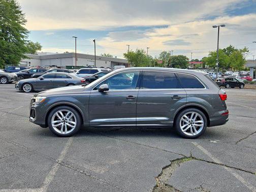 2025 Audi Q7 55 Premium Plus