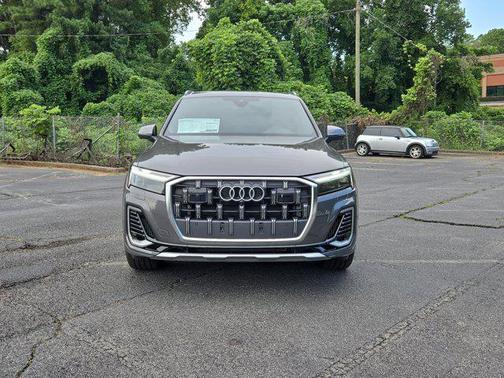 2025 Audi Q7 55 Premium Plus