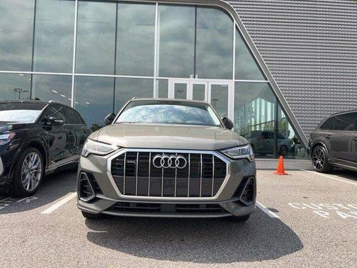2024 Audi Q3 Premium 45 TFSI S line quattro Tiptronic