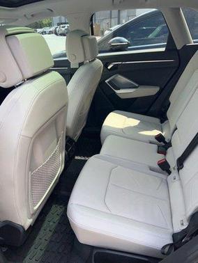 2024 Audi Q3 Premium 45 TFSI S line quattro Tiptronic