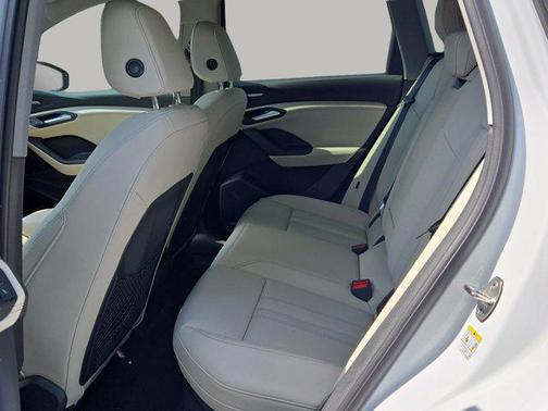2025 Audi Q6 e-tron Premium Plus quattro