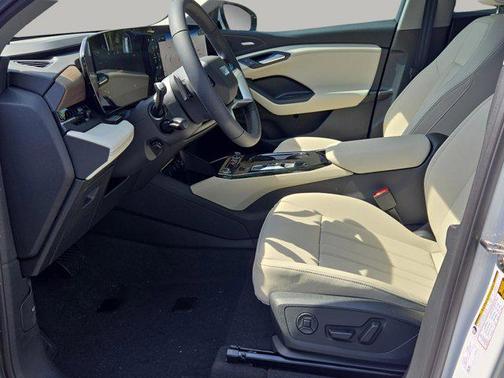 2025 Audi Q6 e-tron Premium Plus quattro