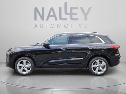 Mythos Black Metallic 2026 Audi Q5 Premium Plus TFSI quattro S tronic