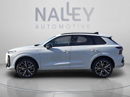 Glacier White Metallic 2026 Audi Q3 TFSI quattro S tronic