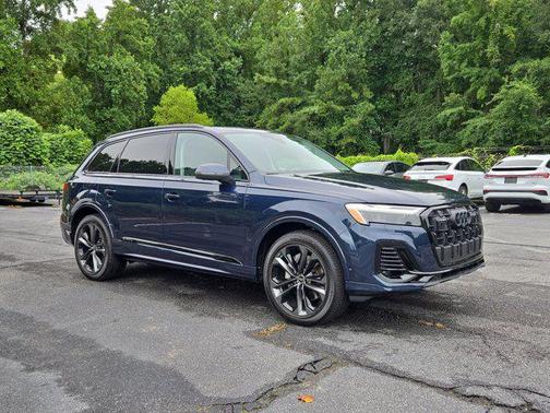 2025 Audi Q7 55 Premium Plus