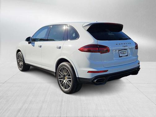 2017 Porsche Cayenne Platinum Edition