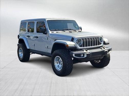 2024 Jeep Wrangler 4-Door Sahara 4x4
