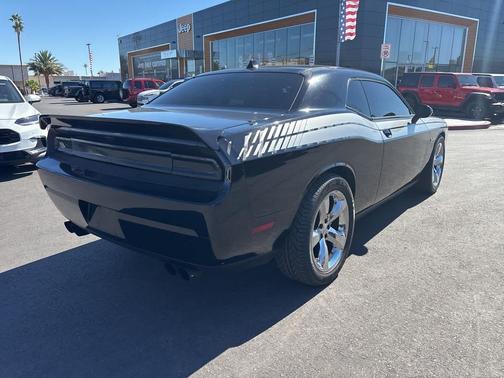 2013 Dodge Challenger SXT