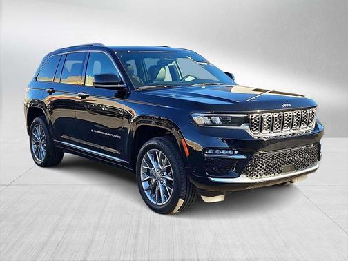 2022 Jeep Grand Cherokee Summit
