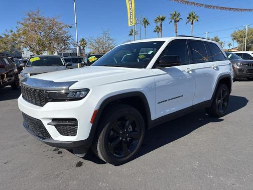 2024 Jeep Grand Cherokee Altitude