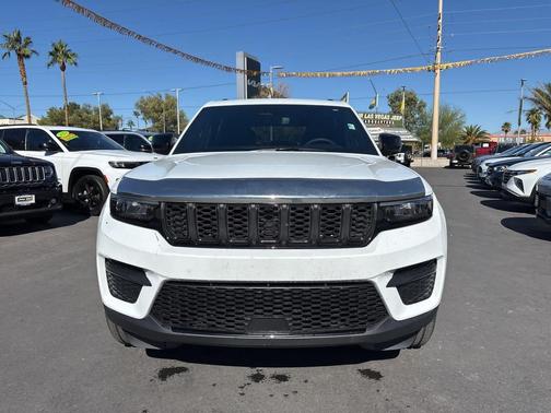 2024 Jeep Grand Cherokee Altitude