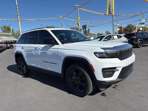 2024 Jeep Grand Cherokee Altitude