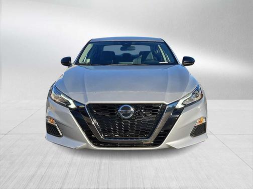 2021 Nissan Altima SR FWD