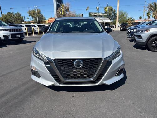 2021 Nissan Altima SR FWD