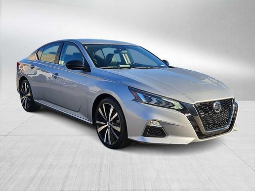 2021 Nissan Altima SR FWD