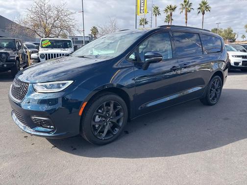 2022 Chrysler Pacifica Limited