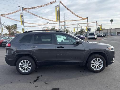 2022 Jeep Cherokee Latitude Lux