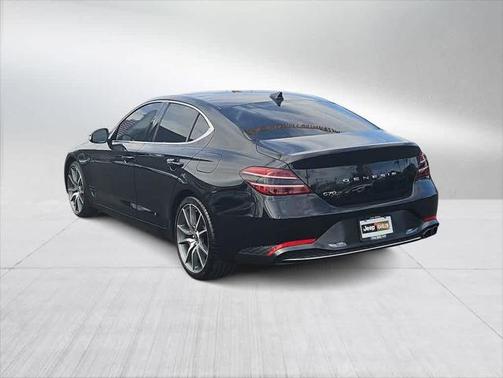 2022 Genesis G70 2.0T RWD