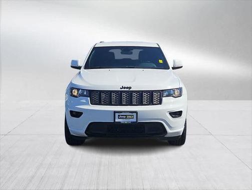2022 Jeep Grand Cherokee Laredo