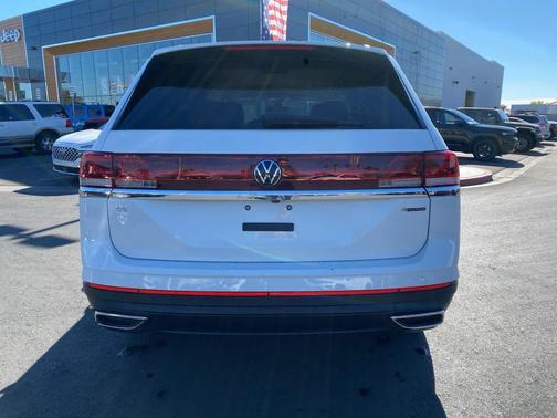 2024 Volkswagen Atlas 2.0T SE