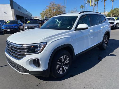 2024 Volkswagen Atlas 2.0T SE