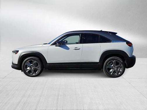 2022 Mazda MX-30 Premium Plus