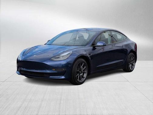 2023 Tesla Model 3 Standard Range