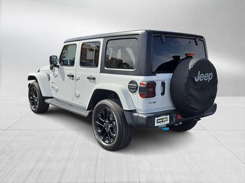 Bright White Clearcoat 2023 Jeep Wrangler 4xe Sahara