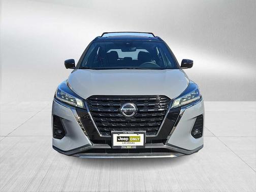 2021 Nissan Kicks SR