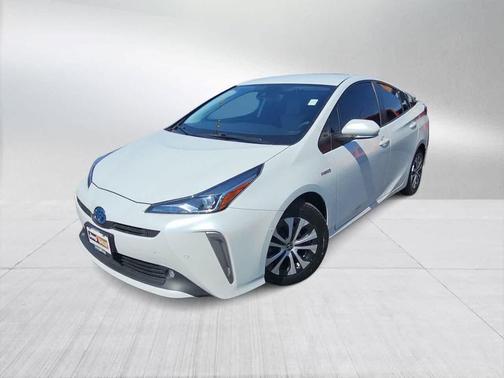 2022 Toyota Prius LE
