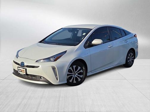 2022 Toyota Prius LE