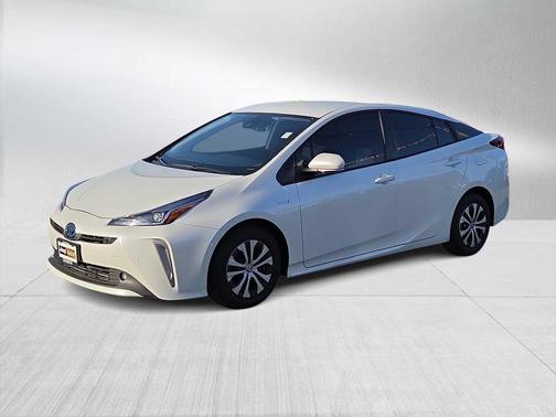 2022 Toyota Prius LE