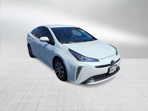 2022 Toyota Prius LE