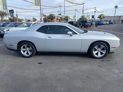 2020 Dodge Challenger SXT