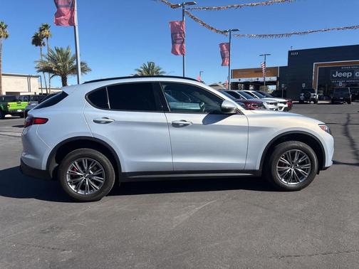 2022 Alfa Romeo Stelvio Sprint